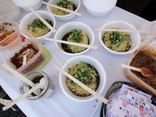 汁なし担々麺